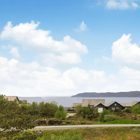 Nyaraló 4 Bedroom Cozy Home In Sveio