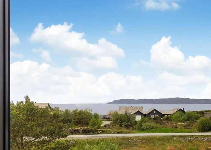 Holiday home Awesome In